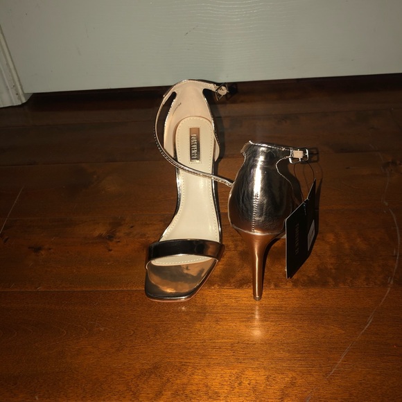 Forever 21 Shoes - Rose gold stiletto